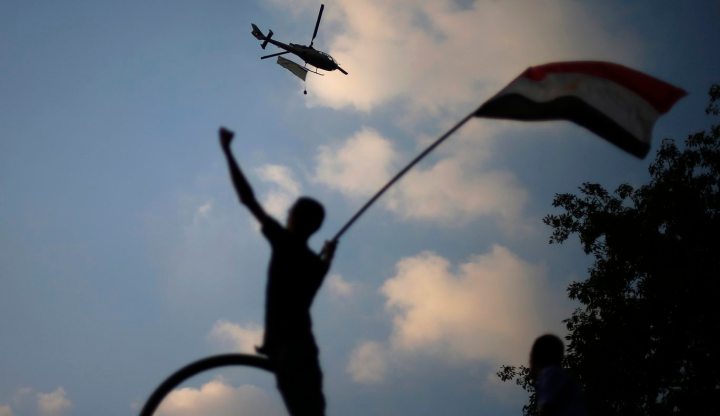 Egypt Army gives Mursi 48 Hours to share power