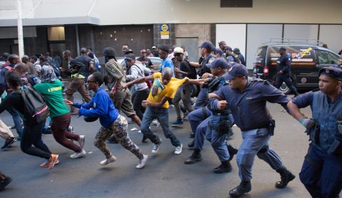 Daily Maverick Chronicle: #FeesMustFall – Violence at the Gates of Parliament