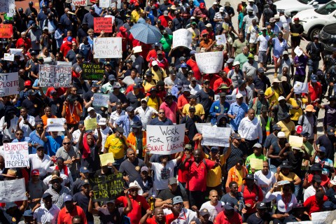 Fire fighter anger shifts to Cape Town, with protesters claiming they are ‘overworked and underpaid’