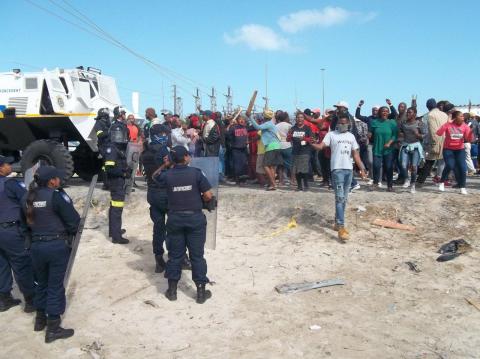 City cops fire on Khayelitsha protesters
