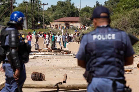 Rubber bullets fired during tense Hermanus standoff