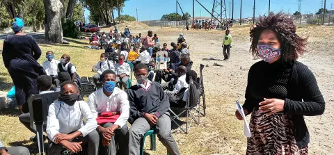 Eerste River: Parents and pupils resort to makeshift school under the trees after WC Education Department lets them down