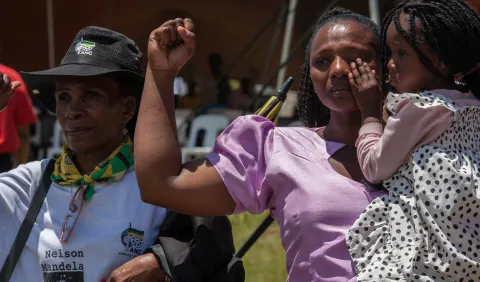 Laying Mandela to rest in Qunu – the historic day in pictures