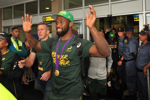 PE out in full force and gale force to welcome Springbok heroes