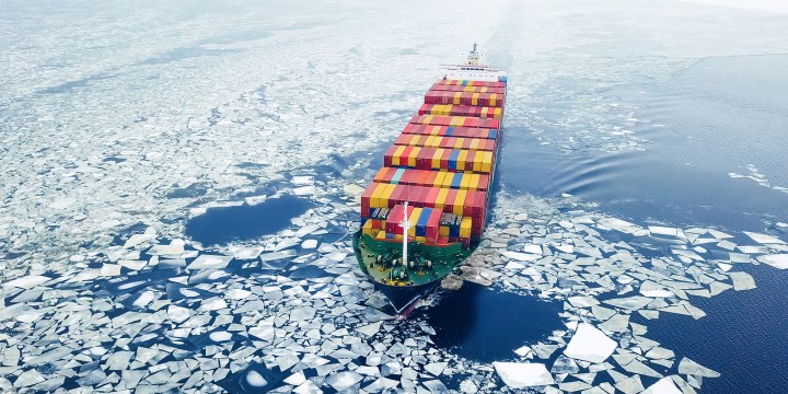 Breaking: For the first time in an Arctic winter, commercial vessels traverse Far North from opposite sides