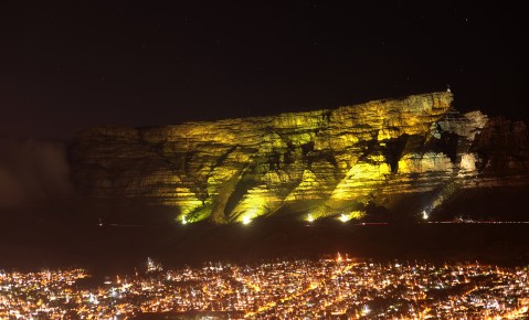 A mountain of gold to highlight childhood cancers
