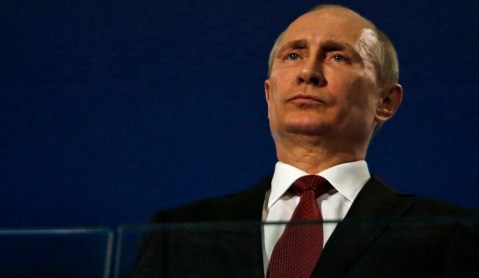US and EU set sanctions as Putin recognises Crimea “sovereignty”
