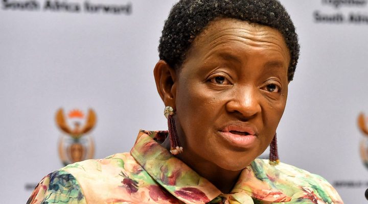 DA gives Dlamini 48 hours to expose corruption claims mooted in resignation letter
