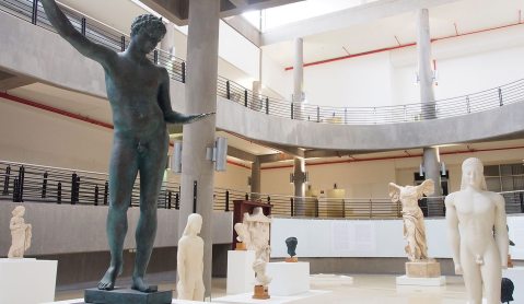 Recast: An exhibition of classical Greek sculptures offers up new ways of seeing old histories