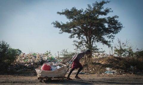 On the outskirts of Pretoria: A back-breaking struggle for clean water