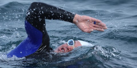 Braving the current: South African paraplegic athlete conquers the Robben Island swim – and some ‘dark moments’