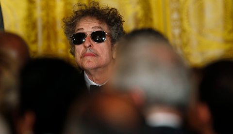 Bob Dylan investigated in France for “racist” comments