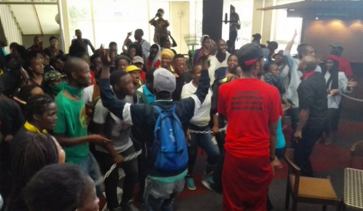 #FeesMustFall: Another round of protest shatters tenuous calm at Wits