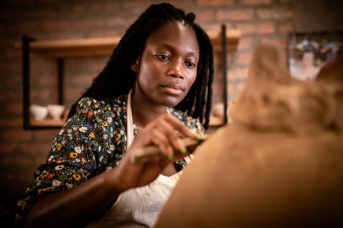 Sculpting iLobola: Ceramic artist Zizipho Poswa’s journey