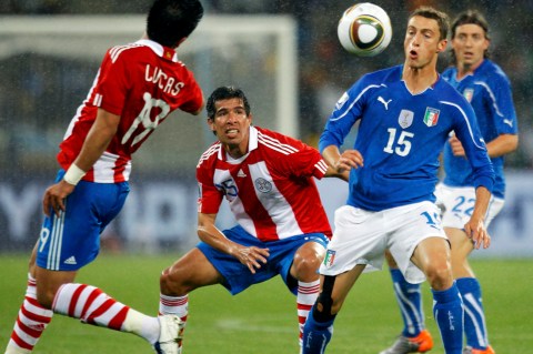 Italy and Paraguay draw after a hard, tough battle in the freezing rain