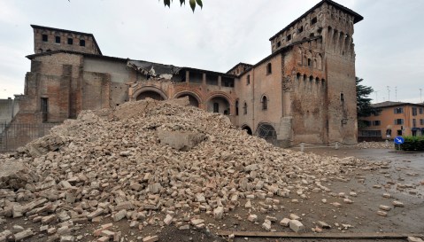 Italian quakes rock wealthy region, national economy