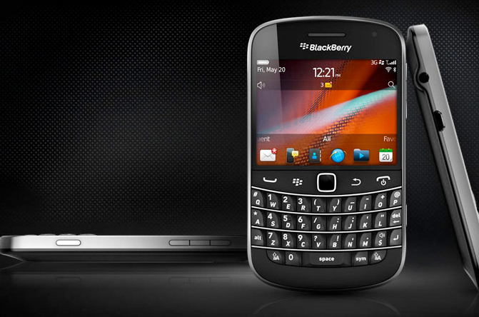 Blackberry Bold 9900: Panic ruins a brilliant phone