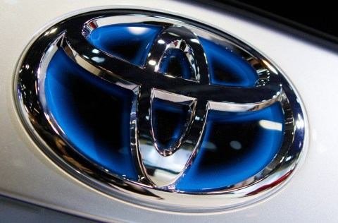Toyota starts SA recall; 52,546 cars to get accelerator fix