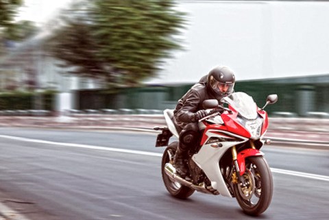 Honda CBR600F – suits from Mondays to Fridays, leathers on weekends