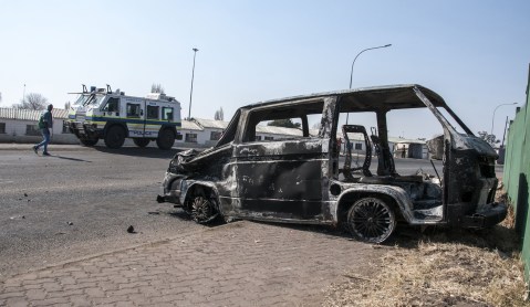 Klipspruit, Soweto: Blackout meets violence