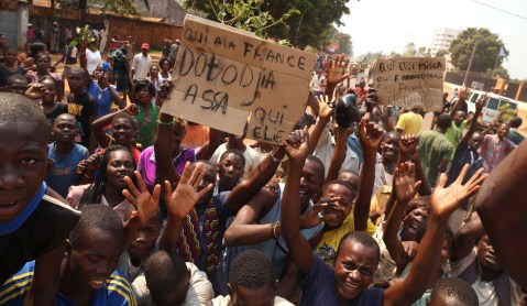 Celebrations in Central African Republic as leaders resign