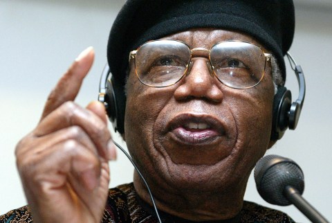 Achebe spurns Nigerian award and Goodluck