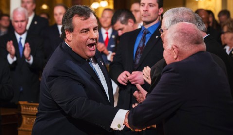 New Jersey’s Christie in address again apologizes, looks ahead