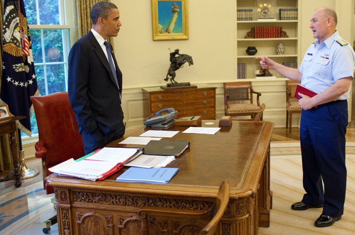Obama revs up for a defining moment from the Oval Office