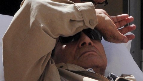 Egypt opens old wound with Mubarak retrial
