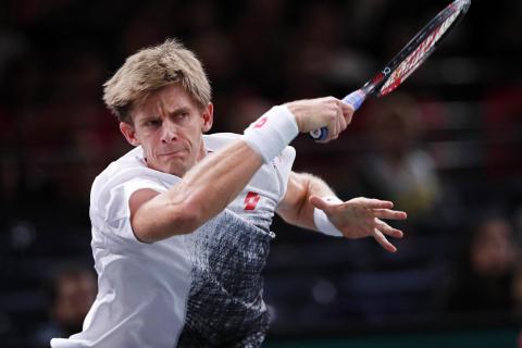 Anderson outmuscles Thiem to win ATP Finals opener