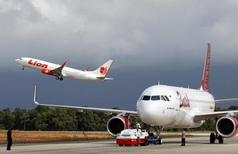 Indonesian Lion Air passenger plane missing: official