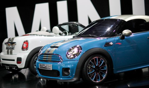 BMW to invest 250m pounds in Mini in Britain