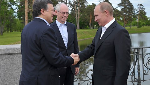 Putin wants closer EU trade ties, skirts Syria