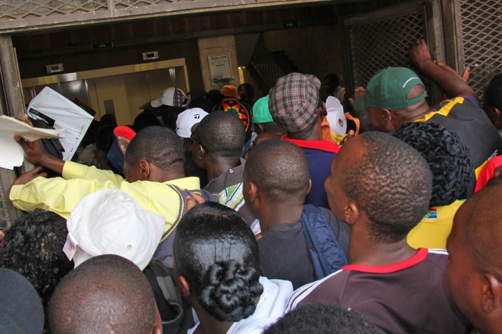 Home affairs doesn’t budge from 31 Dec Zim deadline, shrugs off problems