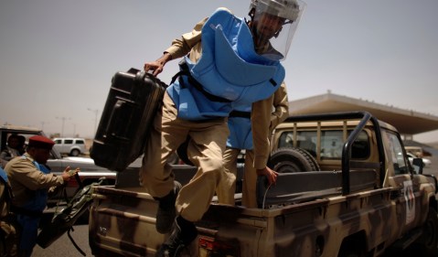 Suicide bomber kills 90 in Yemen, al Qaeda vows more attacks