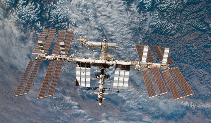 Obama agrees to four-year extension for International Space Station