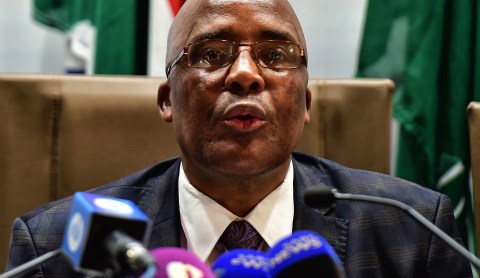 Healthcare RSA is still afloat, maintains Minister Aaron Motsoaledi – while it sinks around him