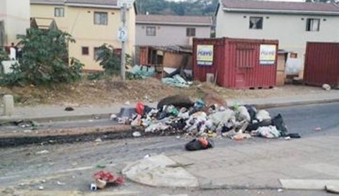 Durban shack dwellers close roads in service delivery protest