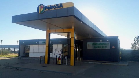 Government’s multimillion-rand filling station stands empty for years
