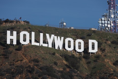 Warner Bros. plans $100 mn cable car to Hollywood sign