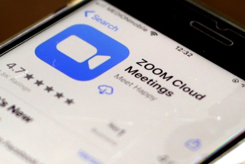 Zoom pulls in more than 200 mln daily video users during worldwide lockdowns