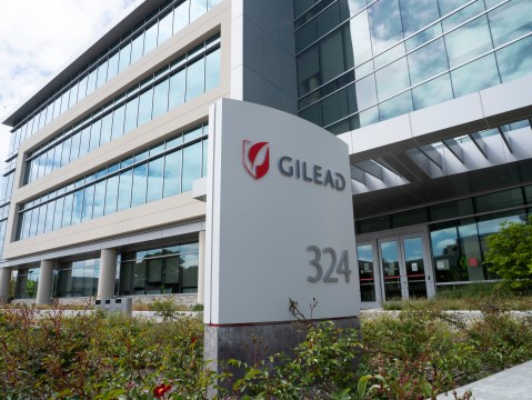 Gilead in talks to expand global supply of COVID-19 drug remdesivir