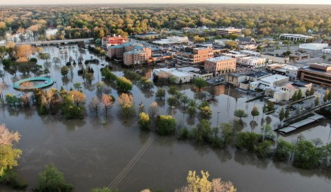 Michigan flooding displaces thousands, encroaches on chemical plant