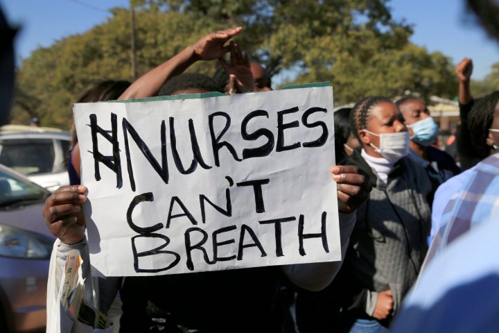 Zimbabwe nurses end three-month strike over pay