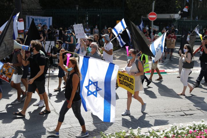 Israel limits protests in new coronavirus lockdown law