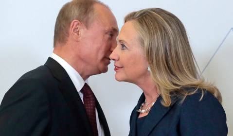 Hillary Clinton tries to fix Putin-Hitler comparison