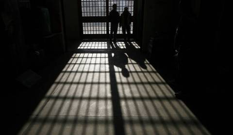 Op-Ed: ‘National prison shutdown’ due to parole backlogs