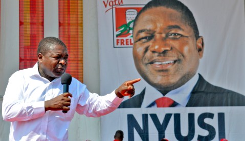 Mozambique: Citizen journalists keep campaigning politicians on their toes