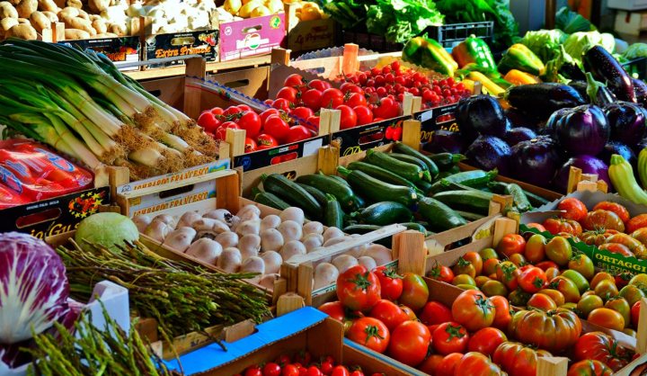 Competition Commission: Fresh produce dealers ‘collude’ to up food prices and muscle out emerging black farmers