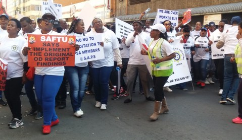 Emergency 10111 workers threaten to strike over salaries, with Vavi federation’s backing